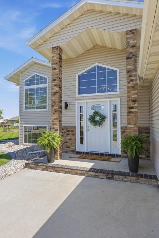 3124 11th Avenue S Moorhead MN 56560