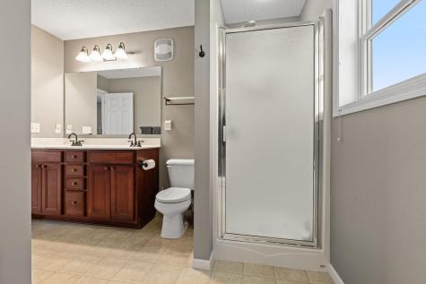 1828 Fescue Circle Shakopee MN 55379