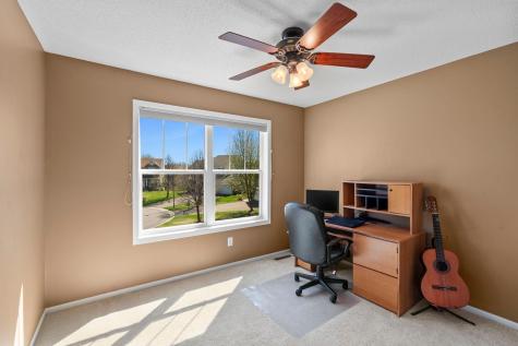 1828 Fescue Circle Shakopee MN 55379