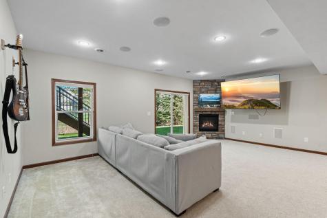 1828 Fescue Circle Shakopee MN 55379
