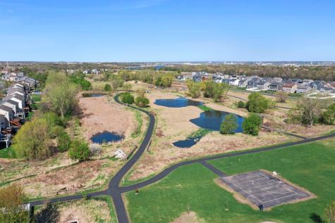 1828 Fescue Circle Shakopee MN 55379