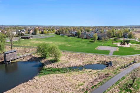 1828 Fescue Circle Shakopee MN 55379