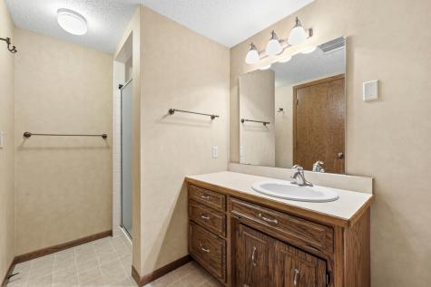 3651 Fairway Road N Fargo ND 58102
