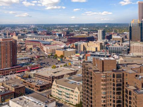 1201 Yale Place Minneapolis MN 55403