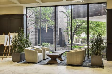 1201 Yale Place Minneapolis MN 55403