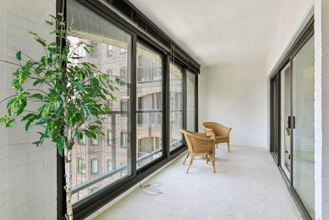 1201 Yale Place Minneapolis MN 55403
