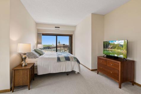 1201 Yale Place Minneapolis MN 55403