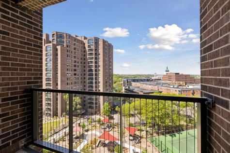 1201 Yale Place Minneapolis MN 55403