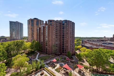 1201 Yale Place Minneapolis MN 55403