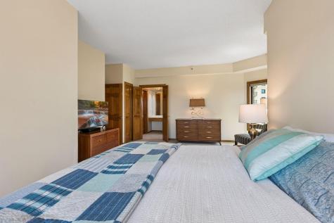 1201 Yale Place Minneapolis MN 55403