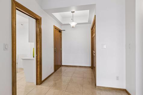 1201 Yale Place Minneapolis MN 55403