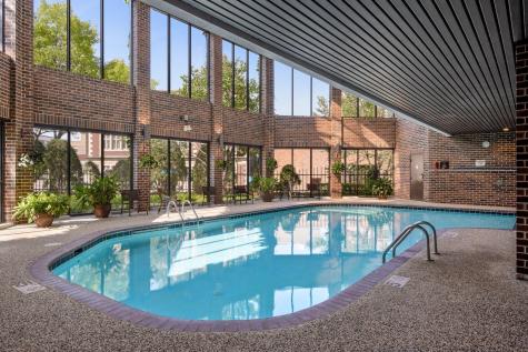 1201 Yale Place Minneapolis MN 55403