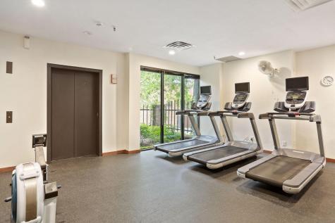 1201 Yale Place Minneapolis MN 55403