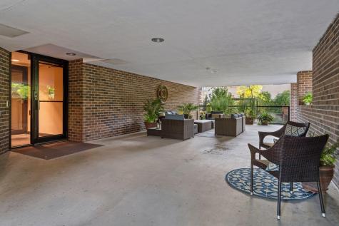 1201 Yale Place Minneapolis MN 55403