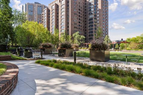 1201 Yale Place Minneapolis MN 55403