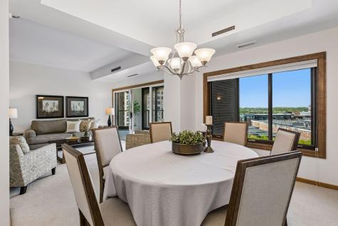 1201 Yale Place Minneapolis MN 55403