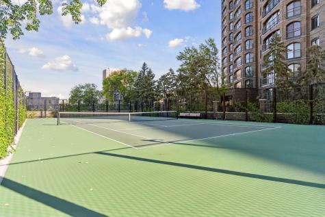 1201 Yale Place Minneapolis MN 55403