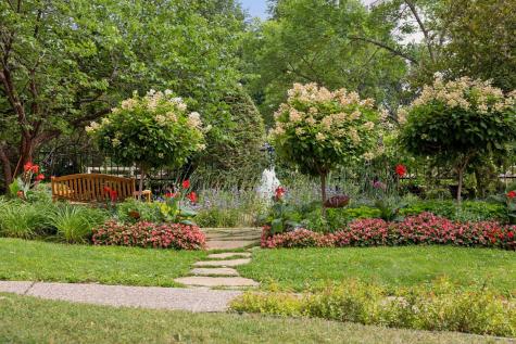 1201 Yale Place Minneapolis MN 55403