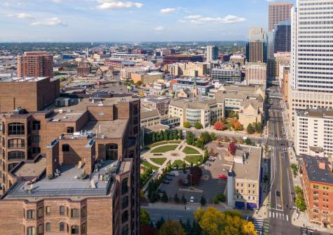 1201 Yale Place Minneapolis MN 55403