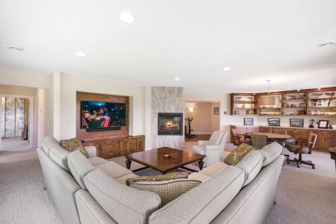 23 Phoebe Lane North Oaks MN 55127