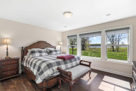 23 Phoebe Lane North Oaks MN 55127