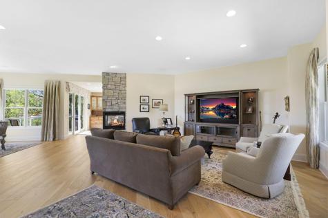 23 Phoebe Lane North Oaks MN 55127