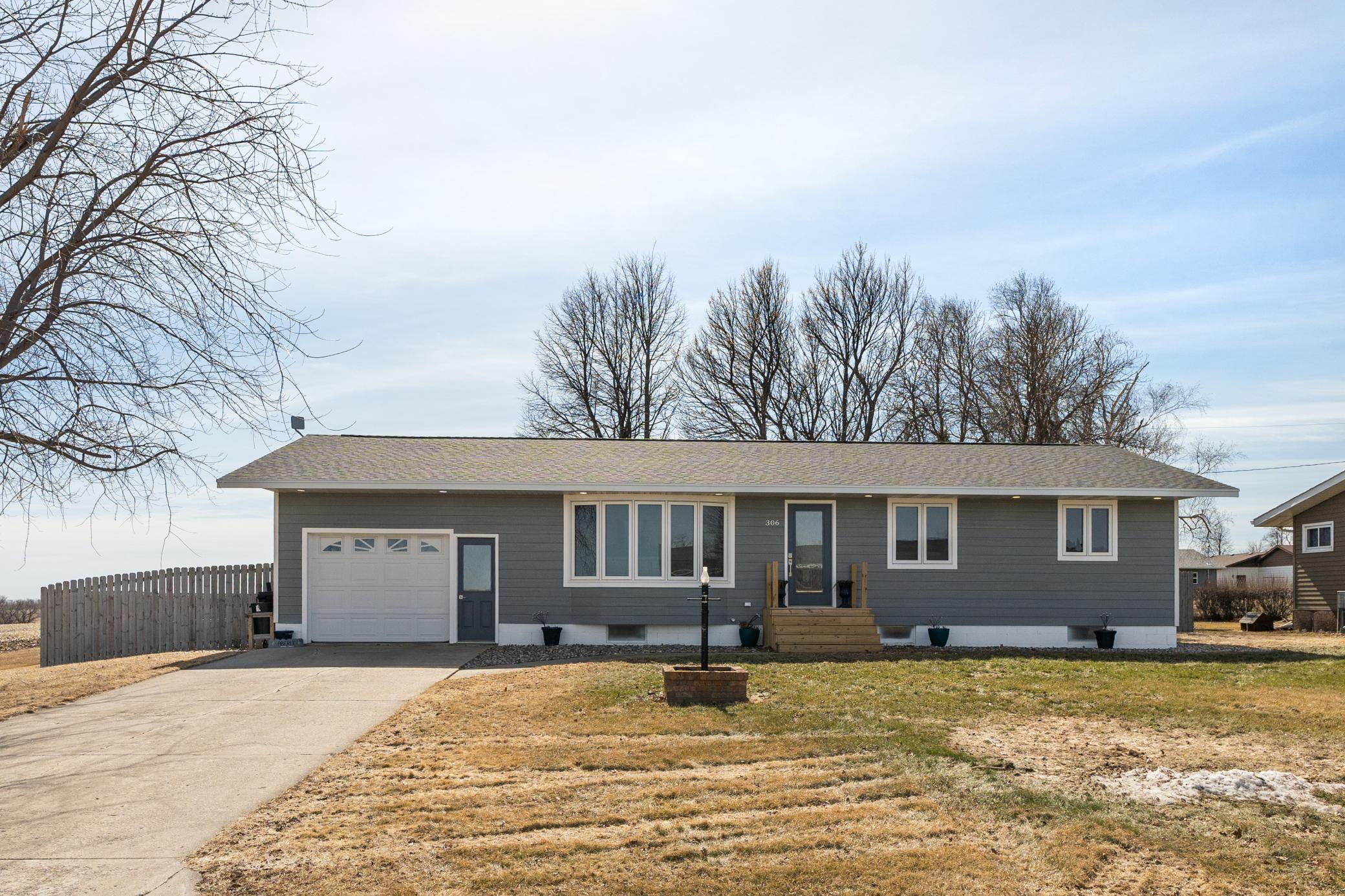 306 6th Street E Finley ND 58230