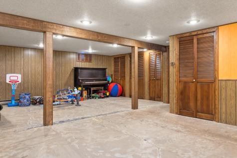 306 6th Street E Finley ND 58230