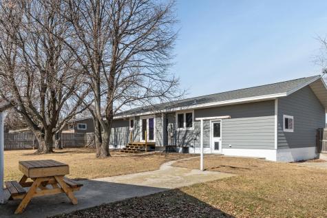306 6th Street E Finley ND 58230