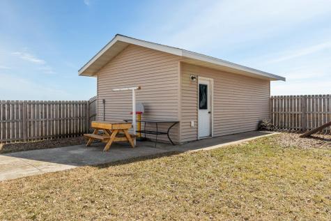 306 6th Street E Finley ND 58230