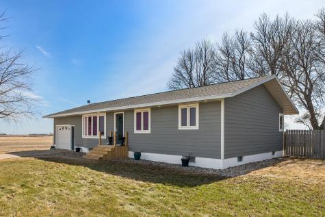 306 6th Street E Finley ND 58230