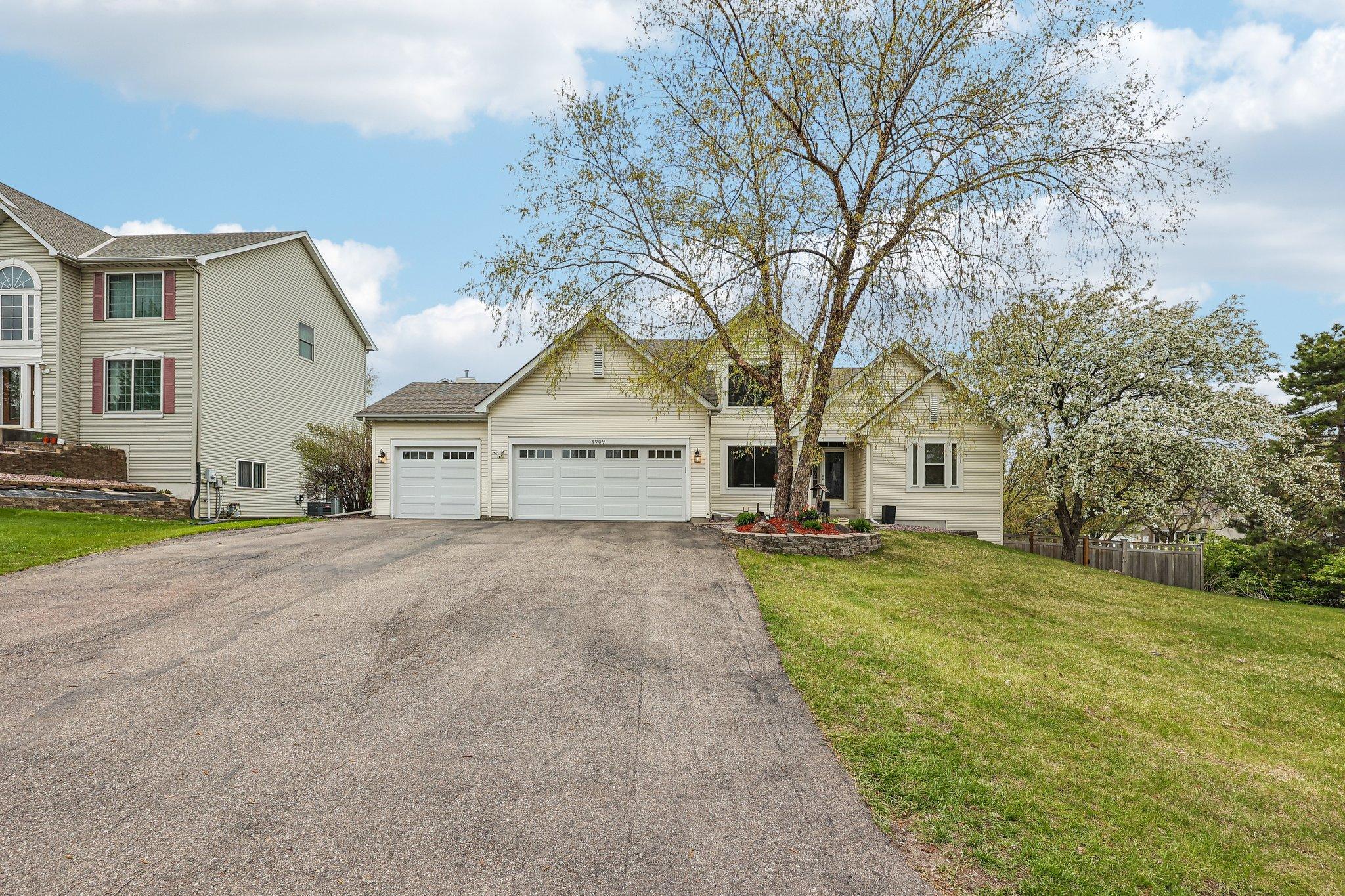 4909 Rusten Road Eagan MN 55122