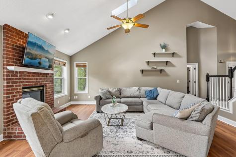 4909 Rusten Road Eagan MN 55122