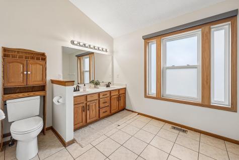 4909 Rusten Road Eagan MN 55122