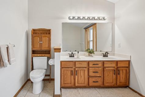 4909 Rusten Road Eagan MN 55122