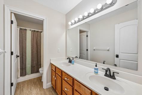 4909 Rusten Road Eagan MN 55122