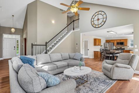 4909 Rusten Road Eagan MN 55122