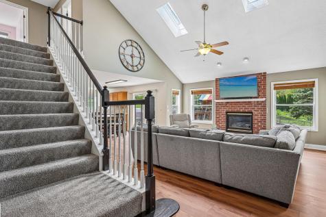 4909 Rusten Road Eagan MN 55122