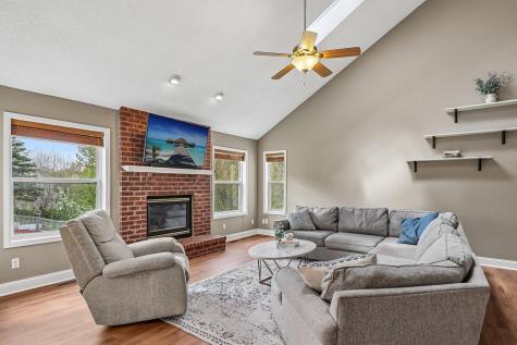 4909 Rusten Road Eagan MN 55122
