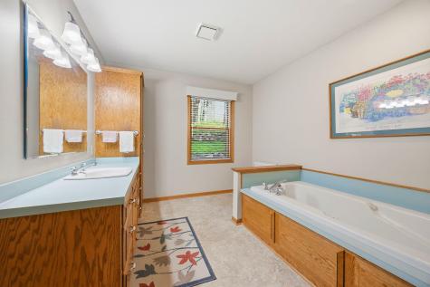 1360 Parkview Drive Chaska MN 55318