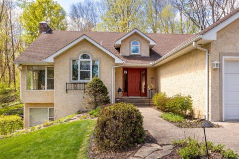 1360 Parkview Drive Chaska MN 55318