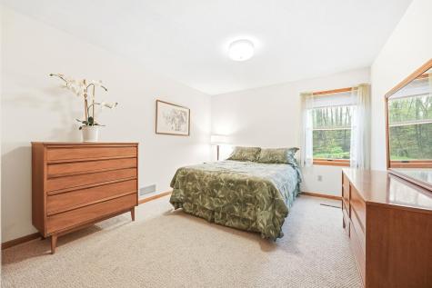 1360 Parkview Drive Chaska MN 55318