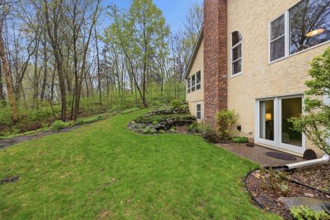 1360 Parkview Drive Chaska MN 55318