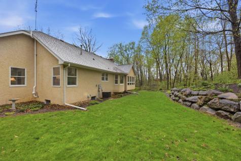 1360 Parkview Drive Chaska MN 55318