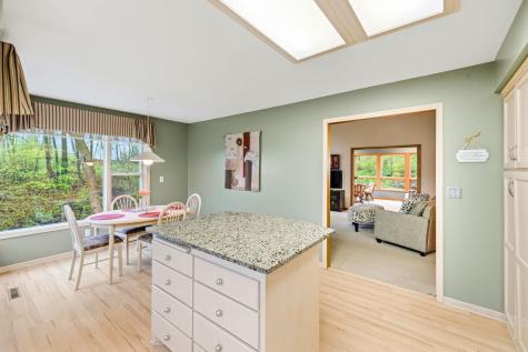 1360 Parkview Drive Chaska MN 55318
