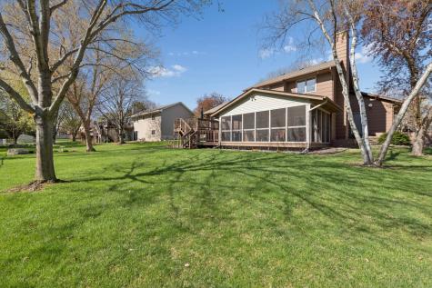 8922 Quinwood Lane N Maple Grove MN 55369