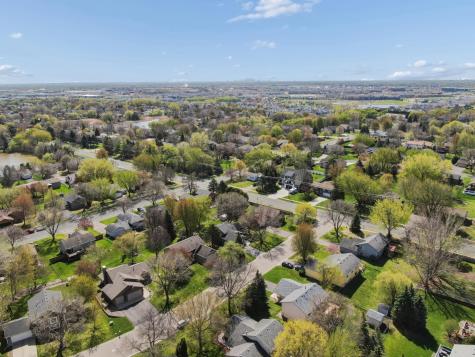 8922 Quinwood Lane N Maple Grove MN 55369