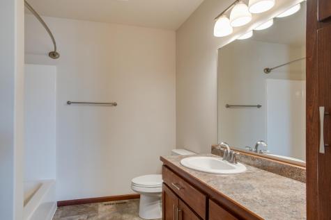 6193 56th Avenue S Fargo ND 58104