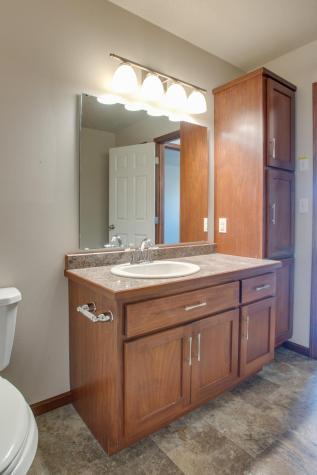 6193 56th Avenue S Fargo ND 58104