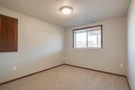 6193 56th Avenue S Fargo ND 58104